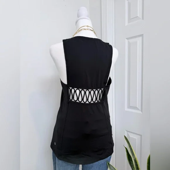 Lululemon Black Yoga Tank Open Lattice Back Athletic Top Women’s Size 6 - Picture 3 of 13